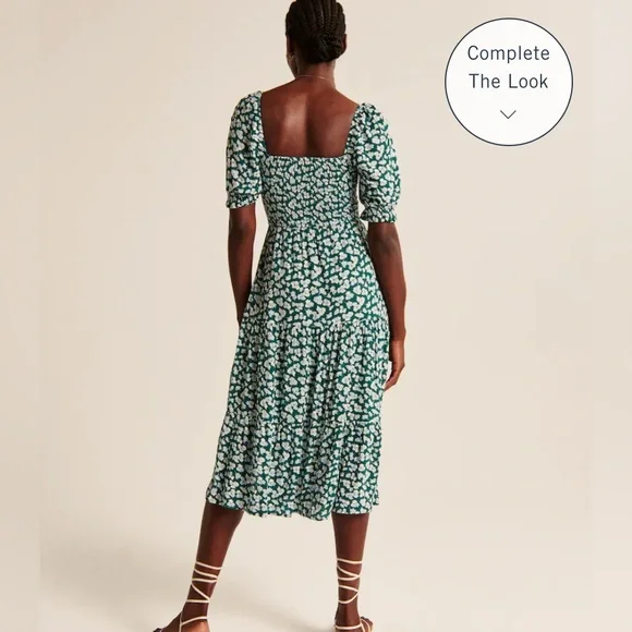 Abercrombie & Fitch Women’s Green Floral Print Short-Sleeve Smocked Midi Dress - Picture 3 of 10